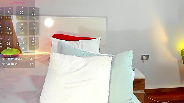 Snapshot of ClaraMariaMon chatting on January 10, 10:04 pm ClaraMariaMon online show from January 10, 10:04 pm