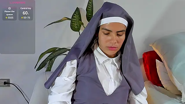 Snapshot of ClaraMariaMon chatting on January 21, 6:55 pm ClaraMariaMon online show from January 21, 6:55 pm