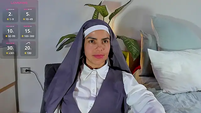 Snapshot of ClaraMariaMon chatting on January 30, 6:43 pm ClaraMariaMon online show from January 30, 6:43 pm