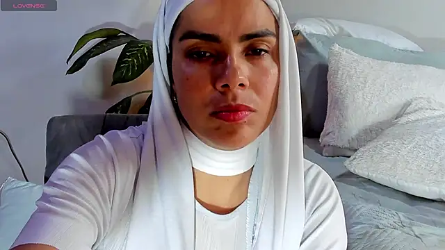 Snapshot of ClaraMariaMon chatting on January 31, 5:53 pm ClaraMariaMon online show from January 31, 5:53 pm