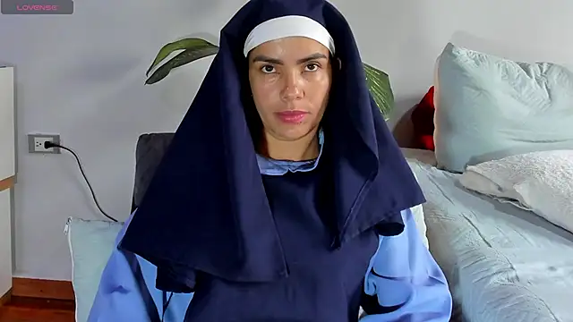 Snapshot of ClaraMariaMon chatting on February 1, 4:00 pm ClaraMariaMon online show from February 1, 4:00 pm