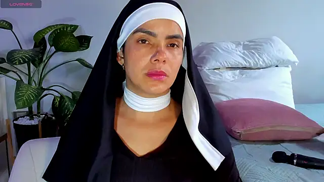 Snapshot of ClaraMariaMon chatting on February 24, 5:20 pm ClaraMariaMon online show from February 24, 5:20 pm