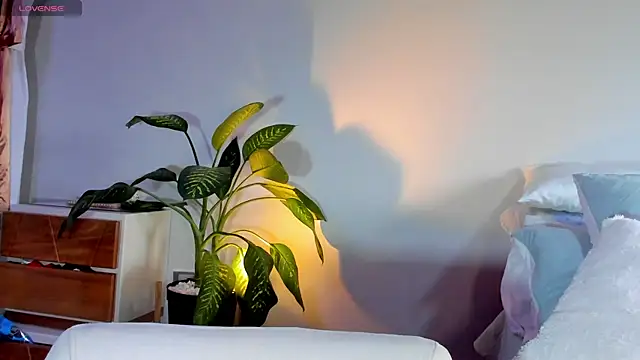 Snapshot of ClaraMariaMon chatting on February 25, 5:36 pm ClaraMariaMon online show from February 25, 5:36 pm