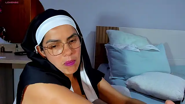 Snapshot of ClaraMariaMon chatting on March 14, 10:05 pm ClaraMariaMon online show from March 14, 10:05 pm