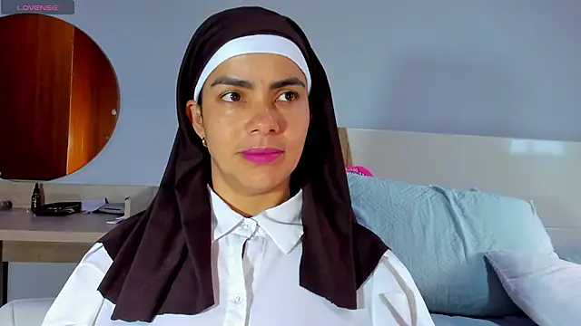 Snapshot of ClaraMariaMon chatting on March 15, 1:40 pm ClaraMariaMon online show from March 15, 1:40 pm