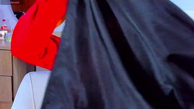 Snapshot of ClaraMariaMon chatting on March 20, 1:59 pm ClaraMariaMon online show from March 20, 1:59 pm