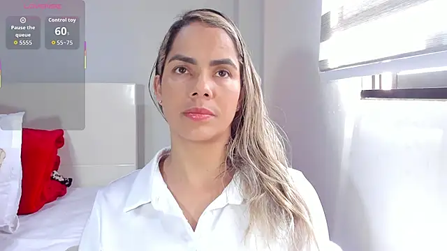 Snapshot of ClaraMariaMon chatting on October 19, 3:34 pm ClaraMariaMon online show from October 19, 3:34 pm