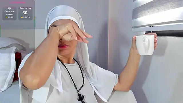 Snapshot of ClaraMariaMon chatting on October 25, 1:07 pm ClaraMariaMon online show from October 25, 1:07 pm