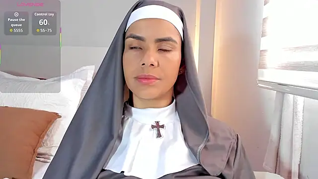 Snapshot of ClaraMariaMon chatting on November 11, 1:44 pm ClaraMariaMon online show from November 11, 1:44 pm