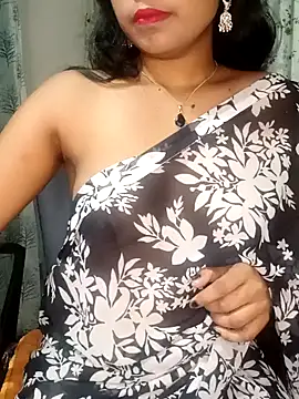 Snapshot of Sexyhoney20 chatting on December 3, 3:44 pm Sexyhoney20 online show from December 3, 3:44 pm