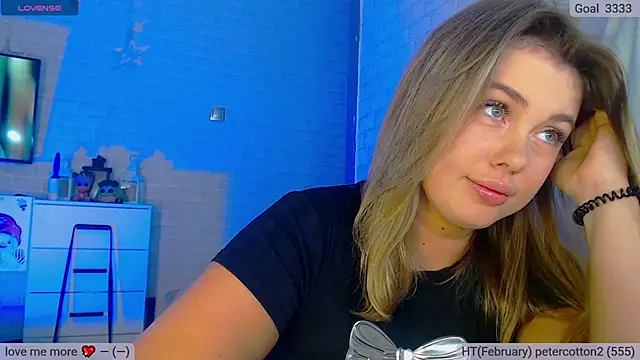 SuchCute online show from February 8, 1:54 am