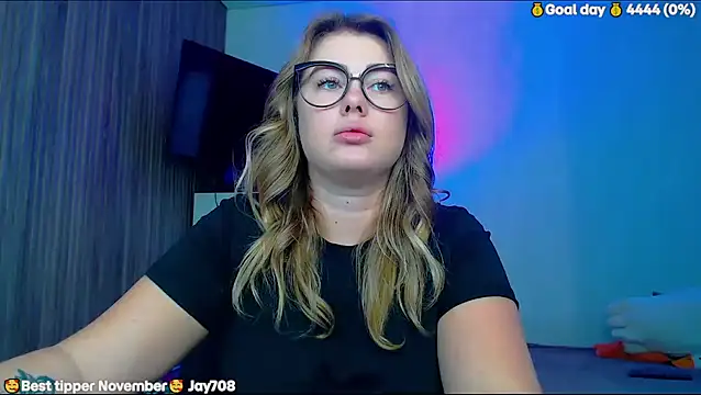 SuchCute online show from November 23, 3:06 am