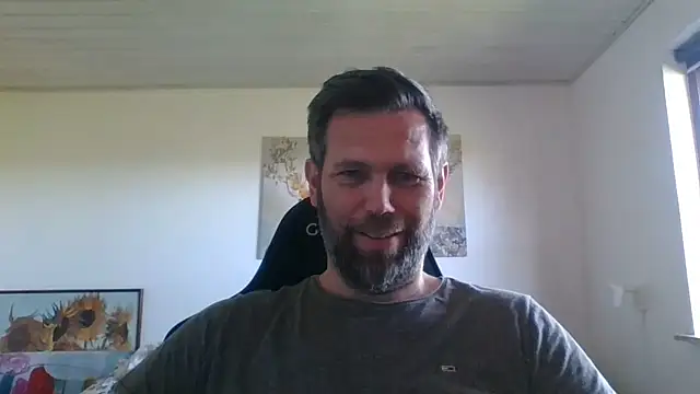 Snapshot of Gotta1 chatting on June 25, 1:15 pm Gotta1 online show from June 25, 1:15 pm