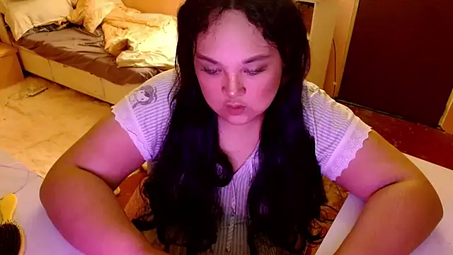 Snapshot of GiannaLopezSmith chatting on September 29, 9:58 am GiannaLopezSmith online show from September 29, 9:58 am