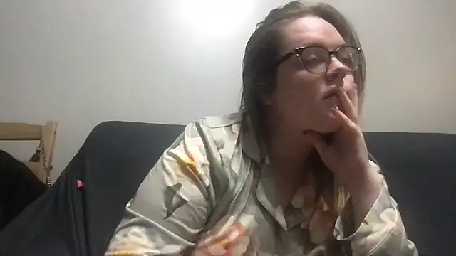 honeyyy24 online show from November 19, 10:32 pm