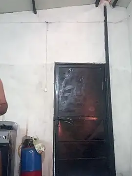 Snapshot of travieso2893 chatting on February 2, 12:59 pm travieso2893 online show from February 2, 12:59 pm