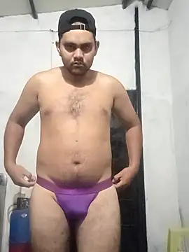 Snapshot of travieso2893 chatting on February 6, 3:00 am travieso2893 online show from February 6, 3:00 am