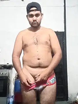 Snapshot of travieso2893 chatting on February 9, 2:37 am travieso2893 online show from February 9, 2:37 am