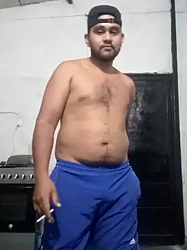 Snapshot of travieso2893 chatting on February 10, 3:10 am travieso2893 online show from February 10, 3:10 am