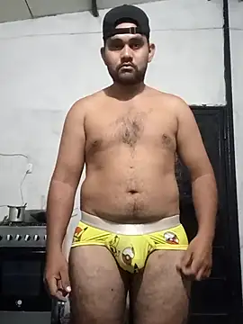 Snapshot of travieso2893 chatting on February 11, 1:21 am travieso2893 online show from February 11, 1:21 am