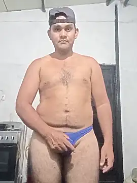 Snapshot of travieso2893 chatting on February 14, 2:08 am travieso2893 online show from February 14, 2:08 am