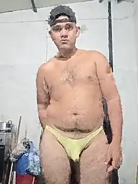 Snapshot of travieso2893 chatting on February 28, 3:07 am travieso2893 online show from February 28, 3:07 am