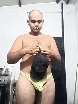 Snapshot of travieso2893 chatting on March 4, 2:50 am travieso2893 online show from March 4, 2:50 am