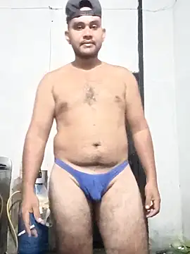 Snapshot of travieso2893 chatting on March 8, 3:32 am travieso2893 online show from March 8, 3:32 am