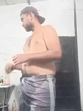 Snapshot of travieso2893 chatting on March 25, 11:05 am travieso2893 online show from March 25, 11:05 am