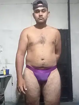 Snapshot of travieso2893 chatting on March 31, 3:30 am travieso2893 online show from March 31, 3:30 am