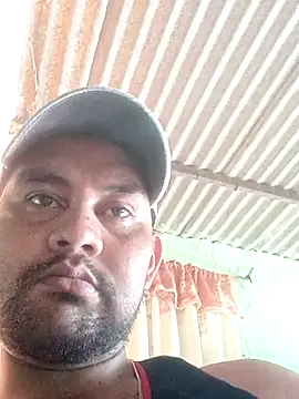 Snapshot of travieso2893 chatting on April 8, 4:40 pm travieso2893 online show from April 8, 4:40 pm