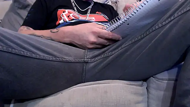 Snapshot of JohnnyKorrupt_ chatting on September 13, 2:39 pm JohnnyKorrupt online show from September 13, 2:39 pm