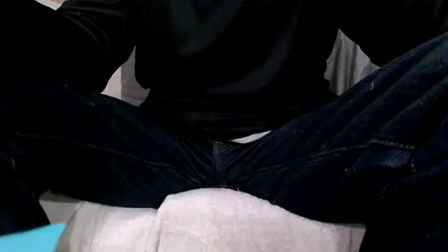 Snapshot of JohnnyKorrupt_ chatting on October 16, 9:43 am JohnnyKorrupt online show from October 16, 9:43 am