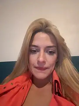 Lolitaxlola online show from March 17, 7:15 pm