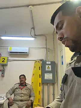 EnriquePersian197 online show from February 28, 1:39 am