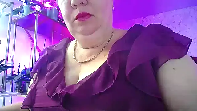  Sweet Woman online show from September 28, 5:24 am