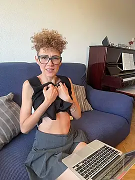 lavaldez online show from June 3, 10:51 am