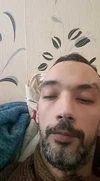 Snapshot of AndreiDts92 chatting on March 2, 7:45 pm AndreiDts92 online show from March 2, 7:45 pm