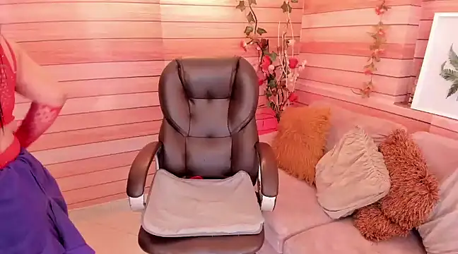 marien thomson  online show from February 9, 2:17 am