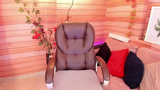 marien thomson  online show from March 14, 3:26 am