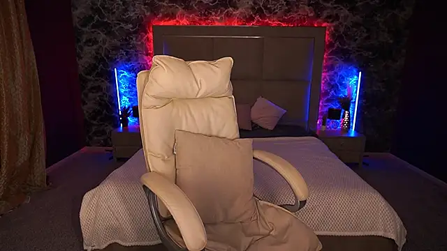 Snapshot of AnacondaOn chatting on January 11, 2:15 pm AnacondaOn online show from January 11, 2:15 pm