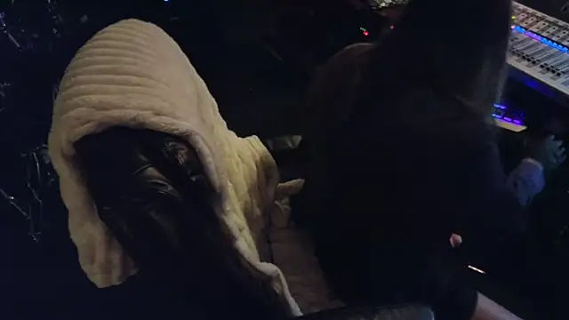 Snapshot of NinasNylonz chatting on February 6, 5:09 pm NinasNylonz online show from February 6, 5:09 pm