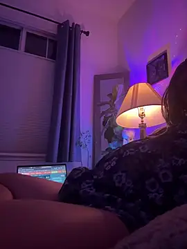 Snapshot of NinasNylonz chatting on October 3, 10:01 am NinasNylonz online show from October 3, 10:01 am