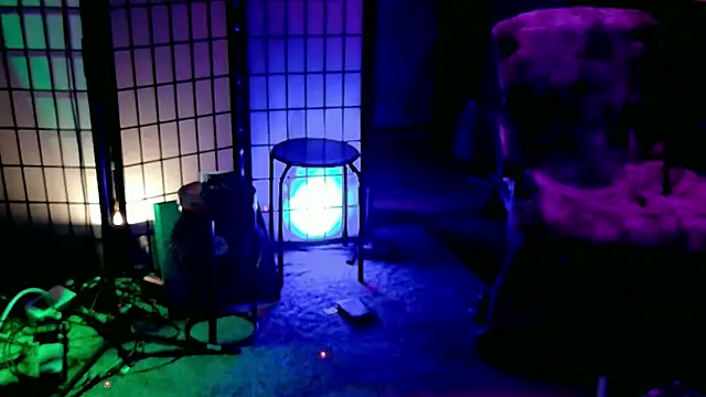 Snapshot of NinasNylonz chatting on December 2, 2:45 pm NinasNylonz online show from December 2, 2:45 pm