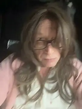 NinasNylonz online show from May 12, 1:52 pm
