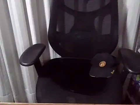 Snapshot of Puleva2 chatting on February 12, 12:27 am Puleva2 online show from February 12, 12:27 am