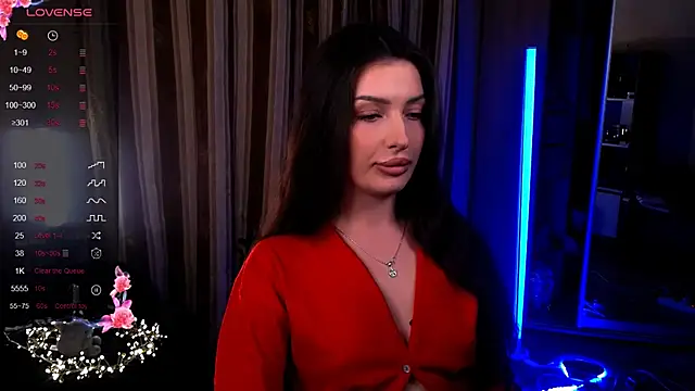Snapshot of Laura_Bess chatting on April 29, 8:59 pm Laura Bess online show from April 29, 8:59 pm