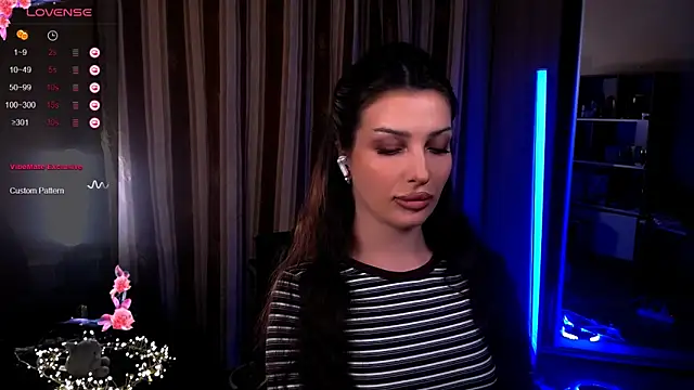 Snapshot of Laura_Bess chatting on April 30, 5:08 pm Laura Bess online show from April 30, 5:08 pm