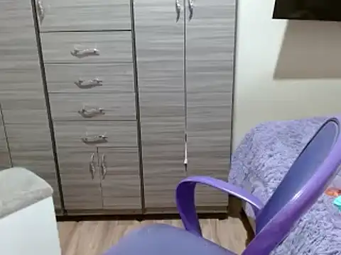 Snapshot of Nia-Cop chatting on January 11, 12:12 am Nia-Cop online show from January 11, 12:12 am