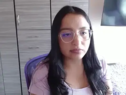 Snapshot of Nia-Cop chatting on January 15, 4:54 pm Nia-Cop online show from January 15, 4:54 pm